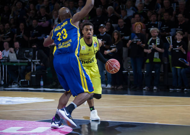 名解说曾感 名解说曾感