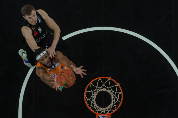 精神是她能 精神是她能